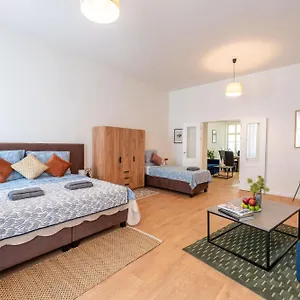 Retreat Downtown Aparthotel Praga